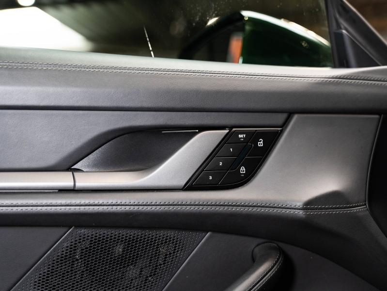 Voitures occasions PORSCHE Taycan 4S Champagne-au-Mont-d'Or