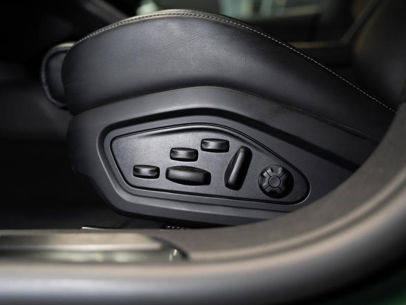 Voitures occasions PORSCHE Taycan 4S Champagne-au-Mont-d'Or