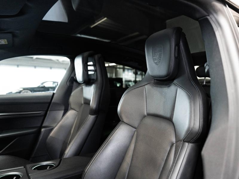 Voitures occasions PORSCHE Taycan 4S Champagne-au-Mont-d'Or