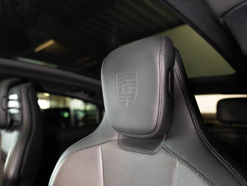 Voitures occasions PORSCHE Taycan 4S Champagne-au-Mont-d'Or