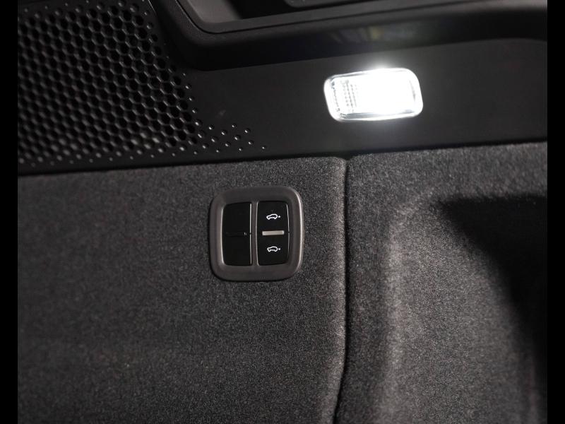 Voitures occasions PORSCHE MACAN Turbo Champagne-au-Mont-d'Or