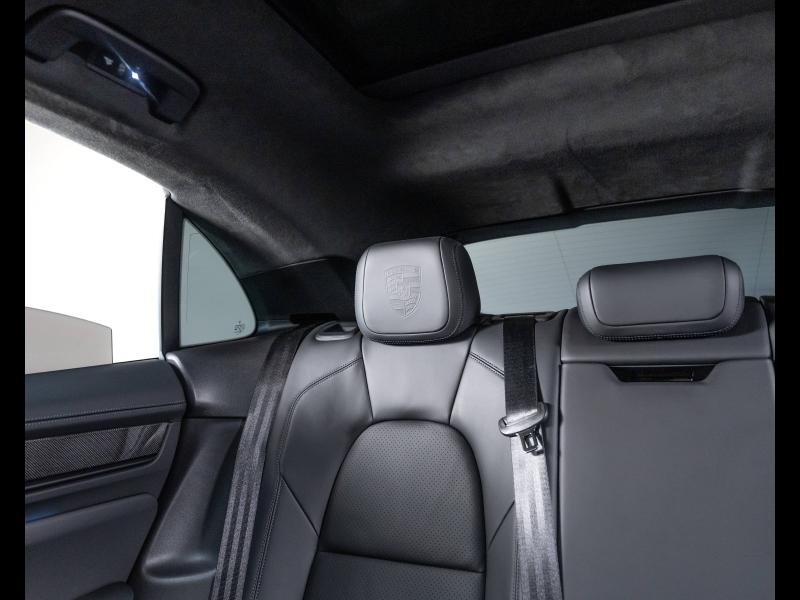 Voitures occasions PORSCHE MACAN Turbo Champagne-au-Mont-d'Or