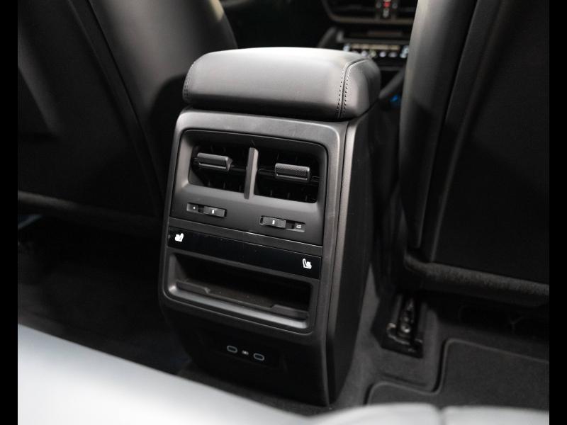 Voitures occasions PORSCHE MACAN Turbo Champagne-au-Mont-d'Or