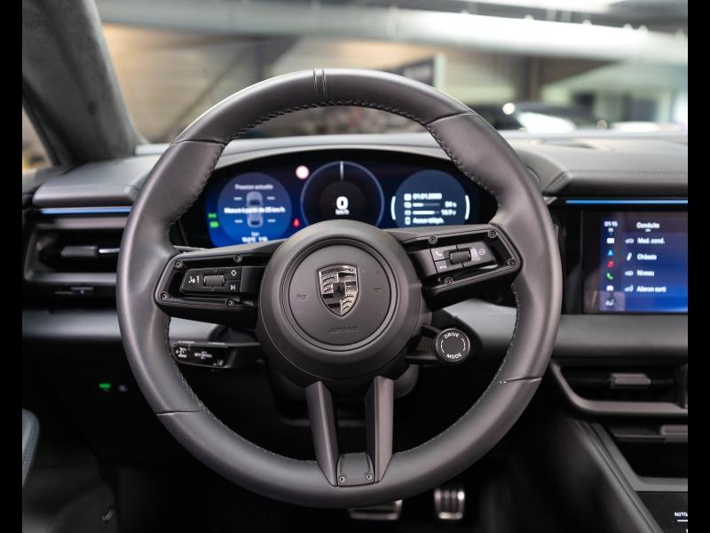 Voitures occasions PORSCHE MACAN Turbo Champagne-au-Mont-d'Or