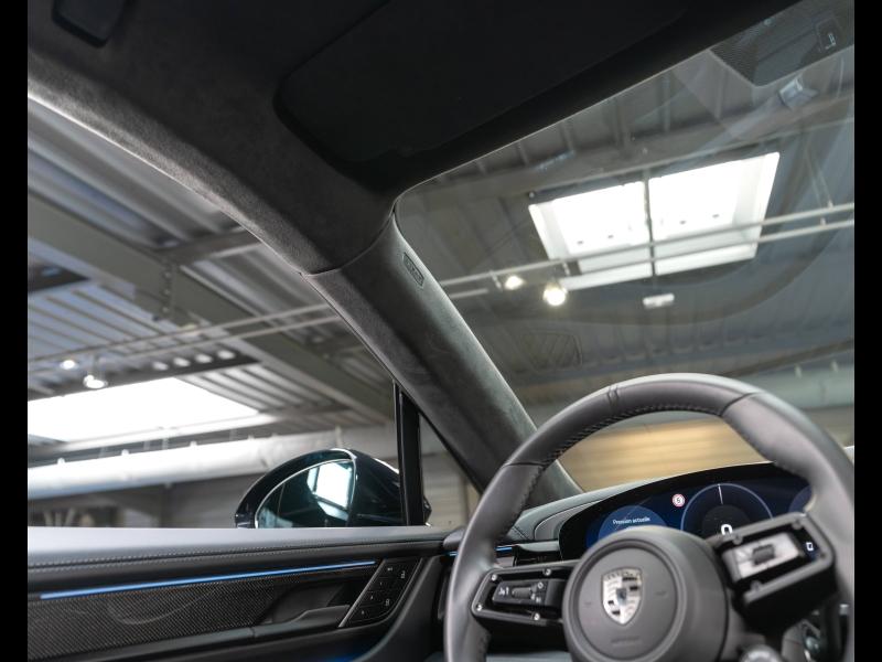Voitures occasions PORSCHE MACAN Turbo Champagne-au-Mont-d'Or