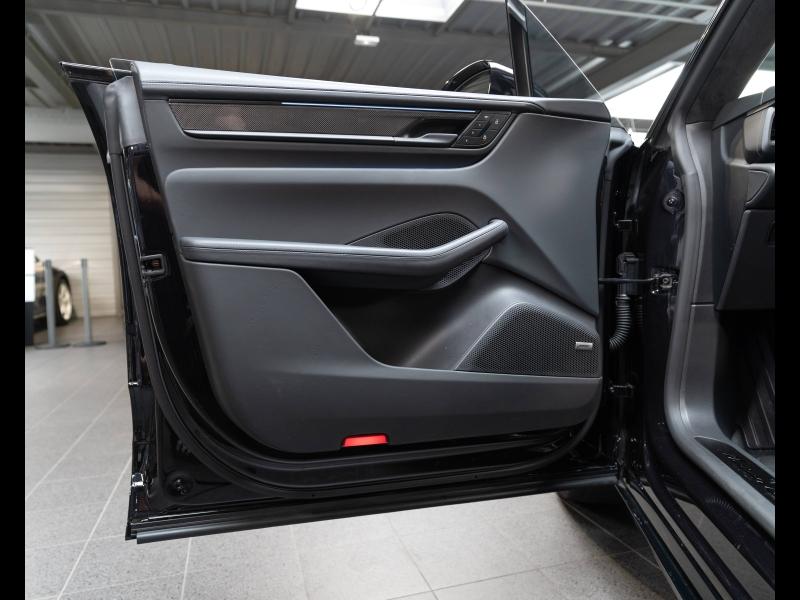 Voitures occasions PORSCHE MACAN Turbo Champagne-au-Mont-d'Or