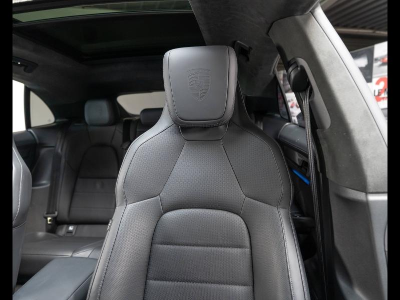 Voitures occasions PORSCHE MACAN Turbo Champagne-au-Mont-d'Or
