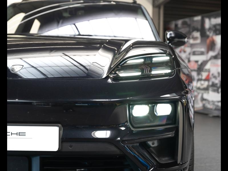 Voitures occasions PORSCHE MACAN Turbo Champagne-au-Mont-d'Or