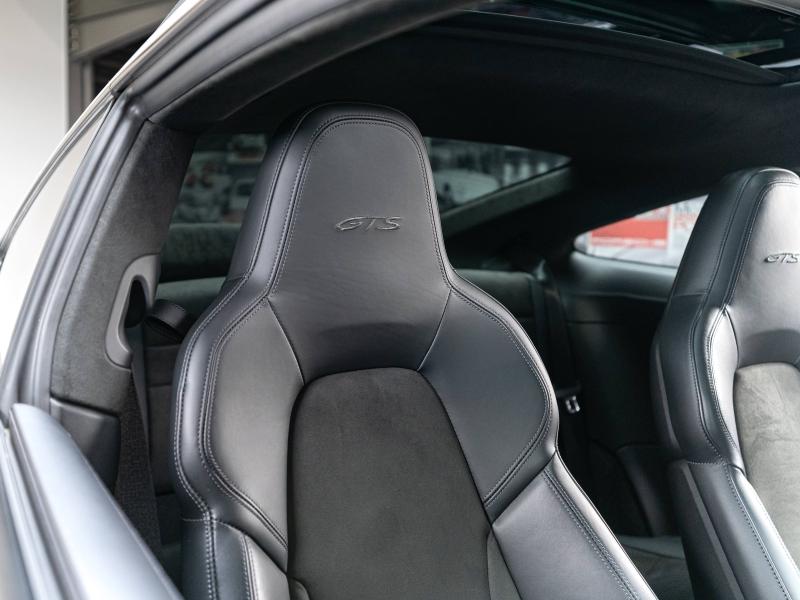 Voitures occasions PORSCHE 911 Coupe Carrera GTS Champagne-au-Mont-d'Or