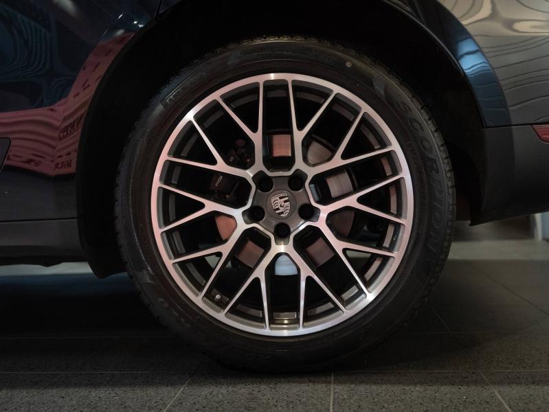 Voitures occasions PORSCHE MACAN Base Champagne-au-Mont-d'Or