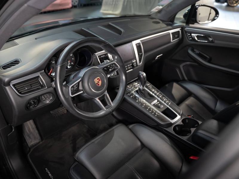 Voitures occasions PORSCHE MACAN Base Champagne-au-Mont-d'Or