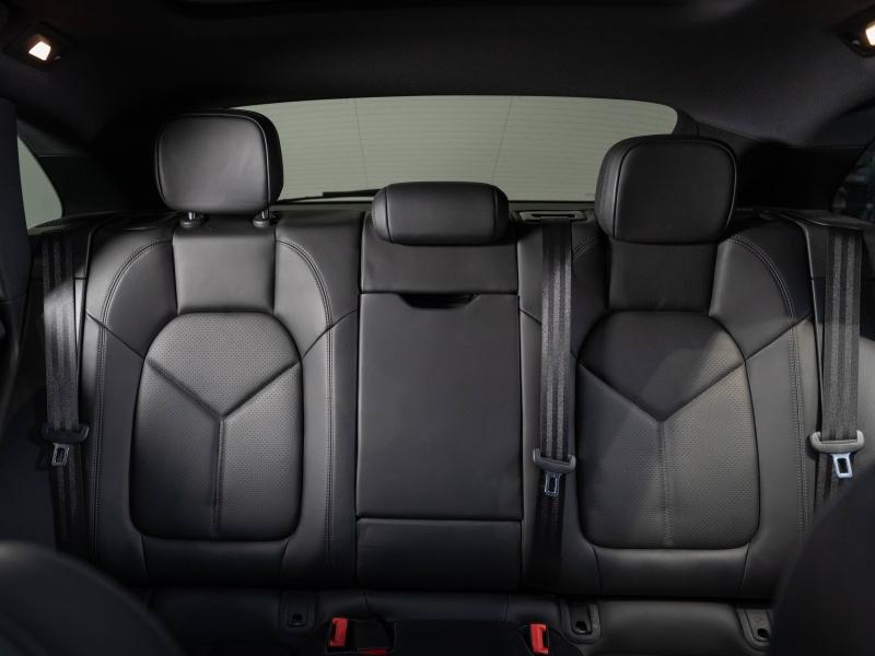 Voitures occasions PORSCHE MACAN Base Champagne-au-Mont-d'Or