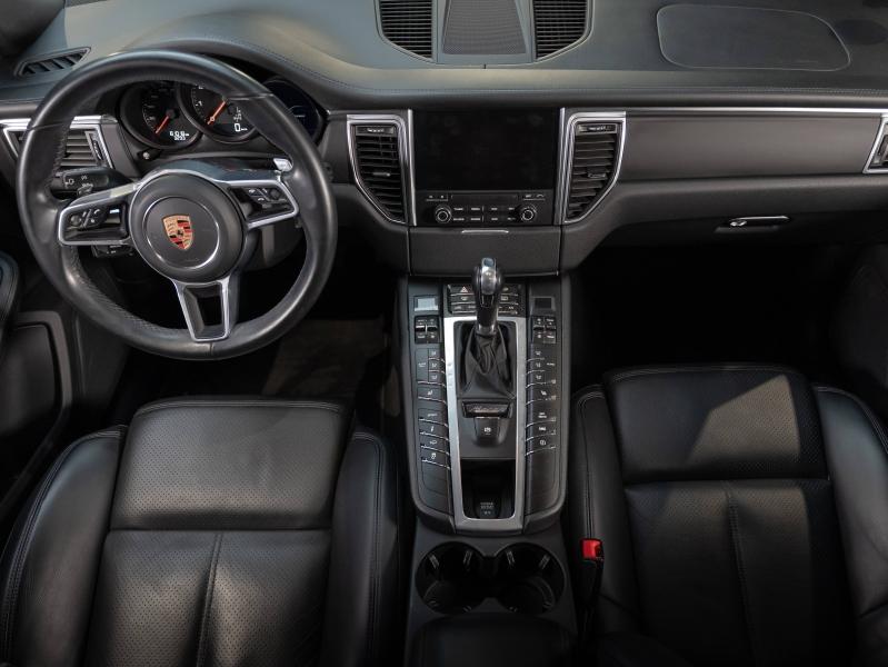 Voitures occasions PORSCHE MACAN Base Champagne-au-Mont-d'Or