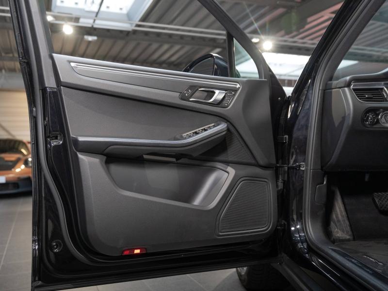 Voitures occasions PORSCHE MACAN Base Champagne-au-Mont-d'Or