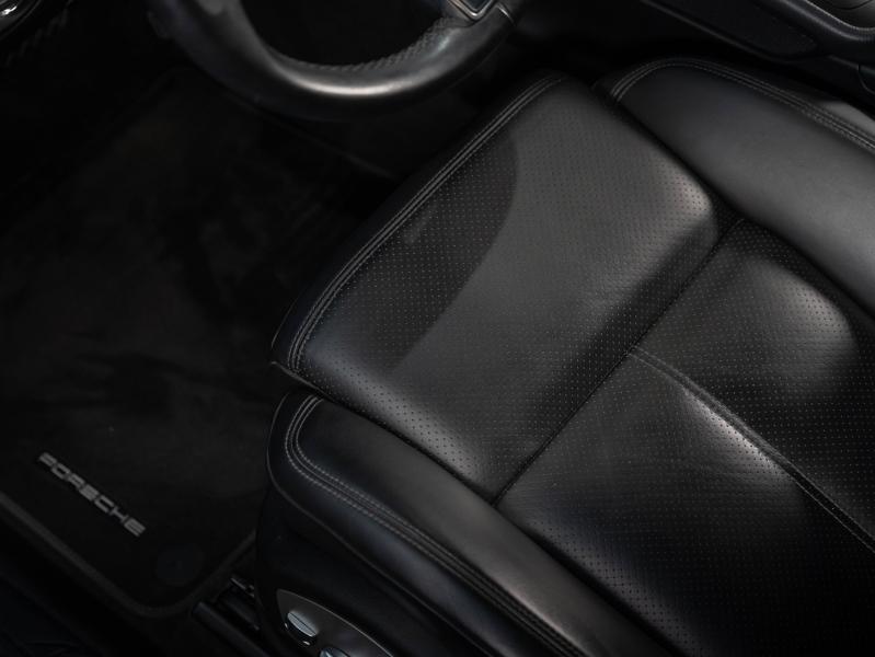 Voitures occasions PORSCHE MACAN Base Champagne-au-Mont-d'Or