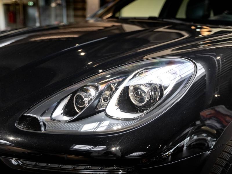 Voitures occasions PORSCHE MACAN Base Champagne-au-Mont-d'Or