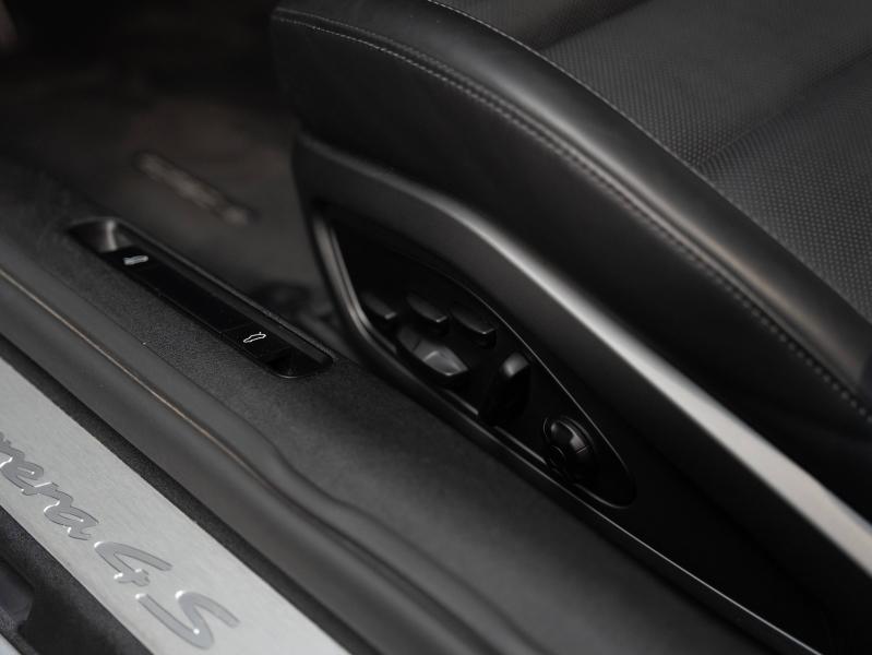 Voitures occasions PORSCHE 911 Cabriolet Carrera 4S Champagne-au-Mont-d'Or