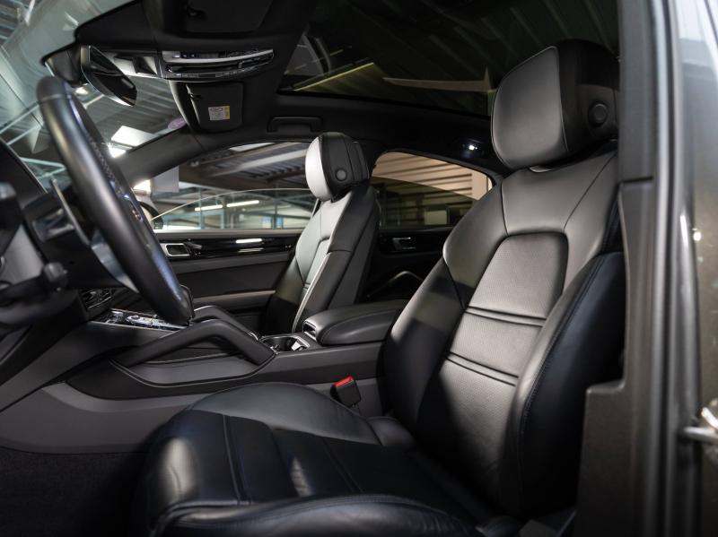 Voitures occasions PORSCHE Cayenne Coupe E-Hybrid Champagne-au-Mont-d'Or