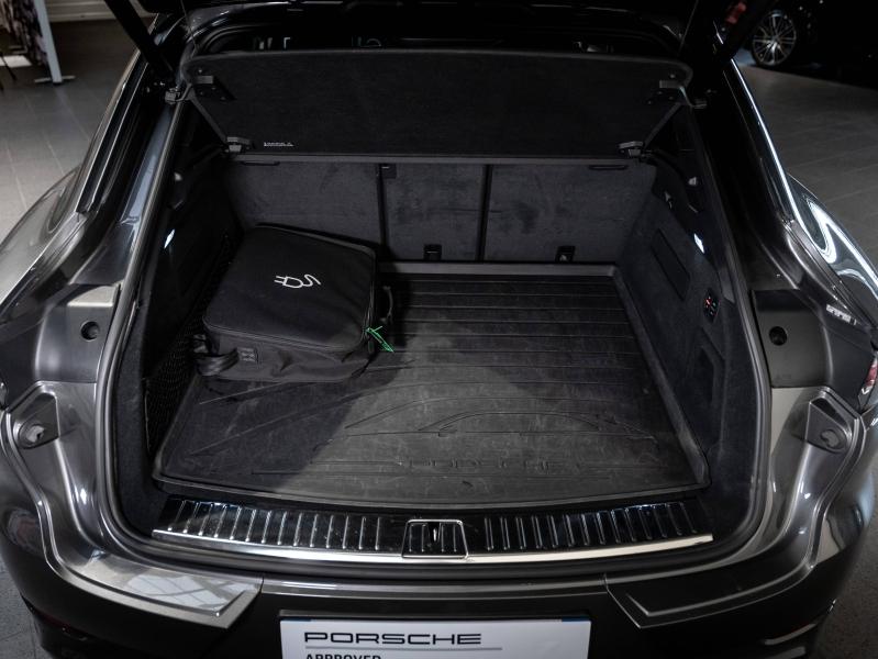 Voitures occasions PORSCHE Cayenne Coupe E-Hybrid Champagne-au-Mont-d'Or