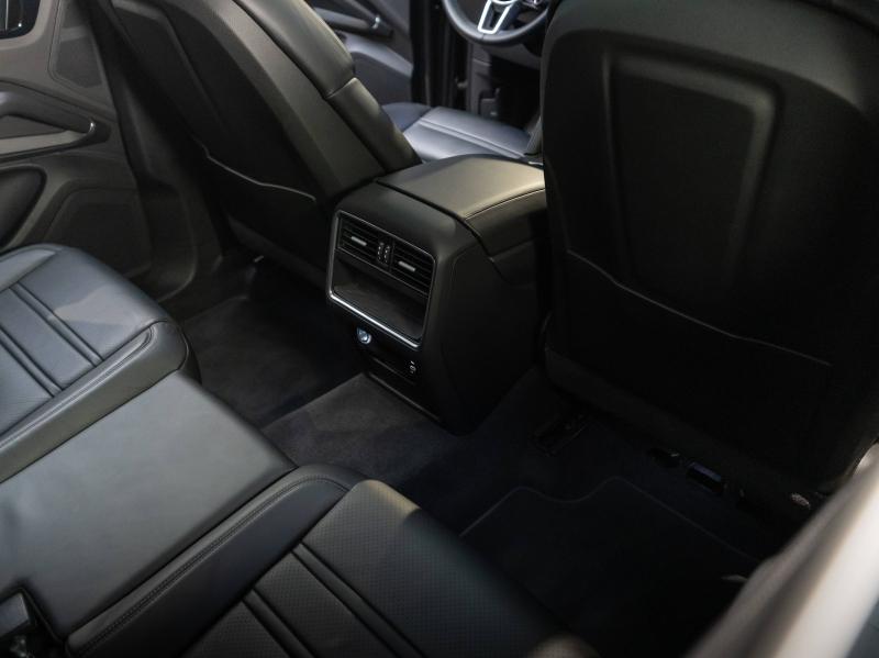 Voitures occasions PORSCHE Cayenne Coupe E-Hybrid Champagne-au-Mont-d'Or