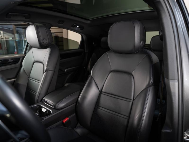 Voitures occasions PORSCHE Cayenne Coupe E-Hybrid Champagne-au-Mont-d'Or