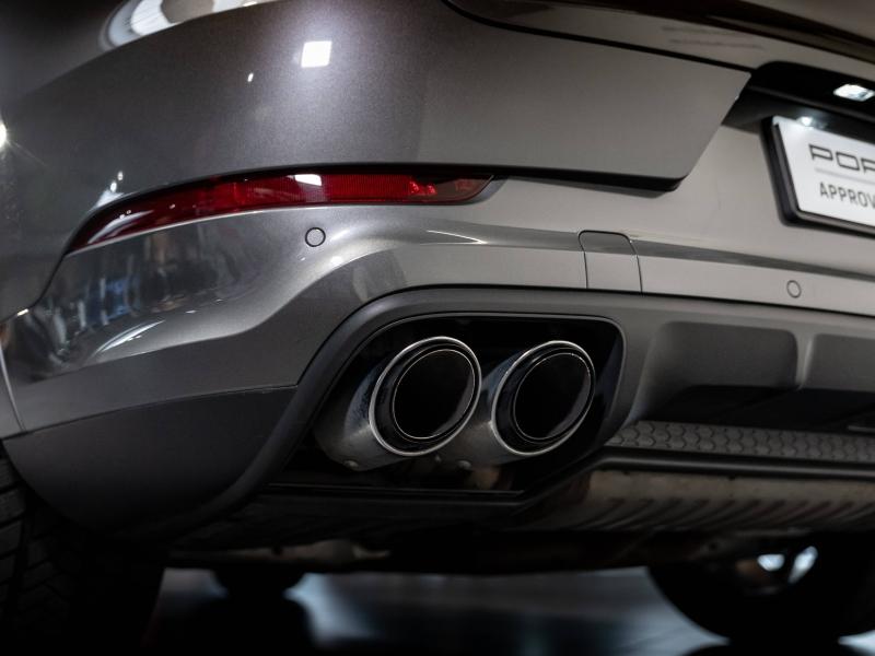 Voitures occasions PORSCHE Cayenne Coupe E-Hybrid Champagne-au-Mont-d'Or