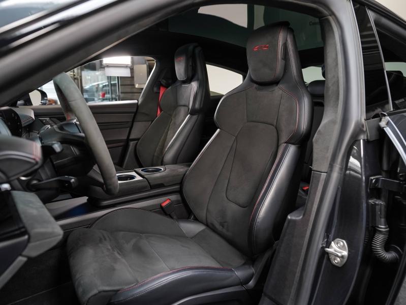 Voitures occasions PORSCHE Taycan GTS Champagne-au-Mont-d'Or