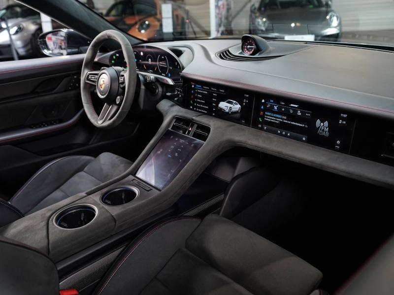 Voitures occasions PORSCHE Taycan GTS Champagne-au-Mont-d'Or