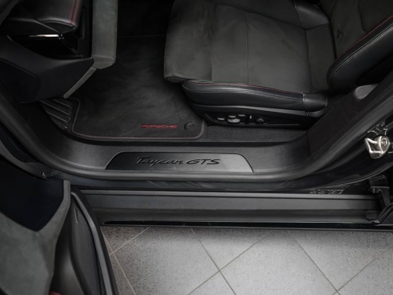 Voitures occasions PORSCHE Taycan GTS Champagne-au-Mont-d'Or