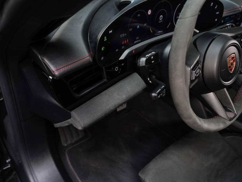 Voitures occasions PORSCHE Taycan GTS Champagne-au-Mont-d'Or