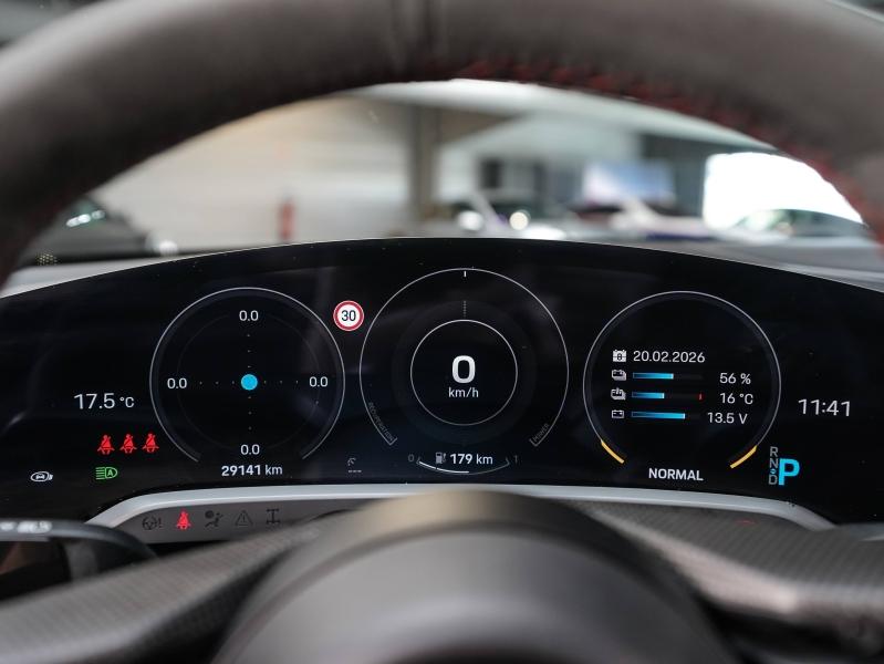 Voitures occasions PORSCHE Taycan GTS Champagne-au-Mont-d'Or