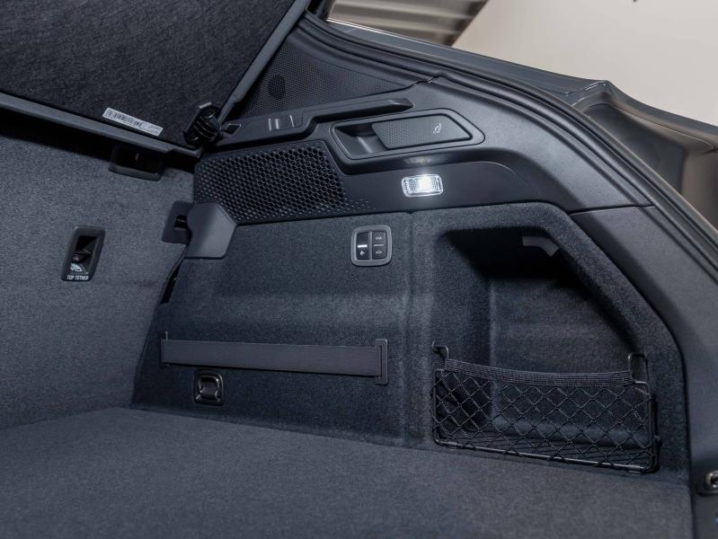 Voitures occasions PORSCHE MACAN Base Champagne-au-Mont-d'Or