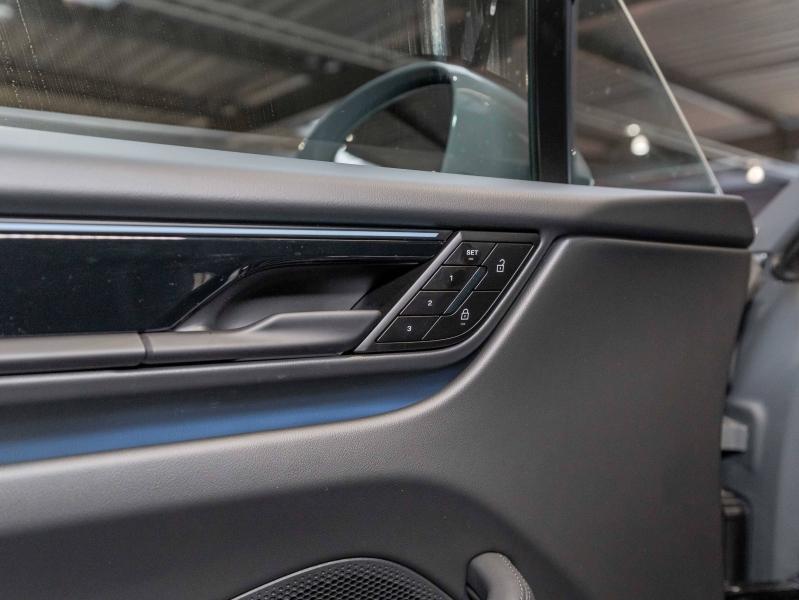 Voitures occasions PORSCHE MACAN Base Champagne-au-Mont-d'Or