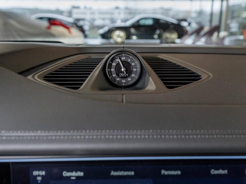 Voitures occasions PORSCHE MACAN Base Champagne-au-Mont-d'Or