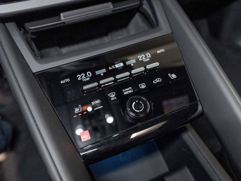 Voitures occasions PORSCHE MACAN Base Champagne-au-Mont-d'Or