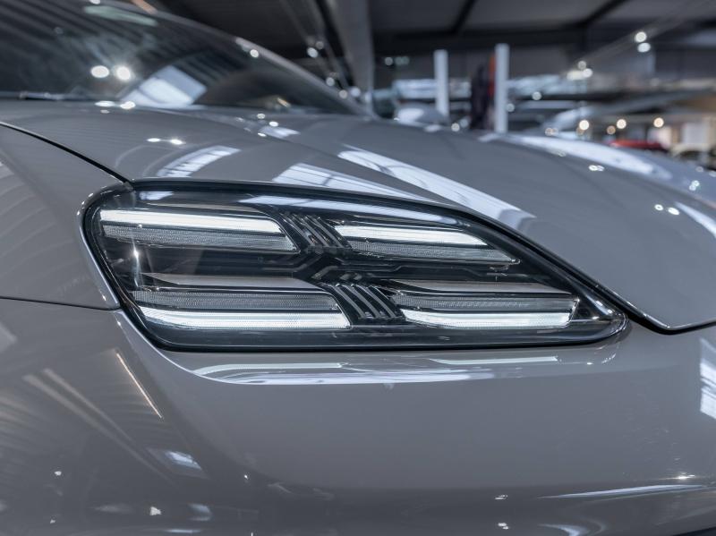 Voitures occasions PORSCHE MACAN Base Champagne-au-Mont-d'Or