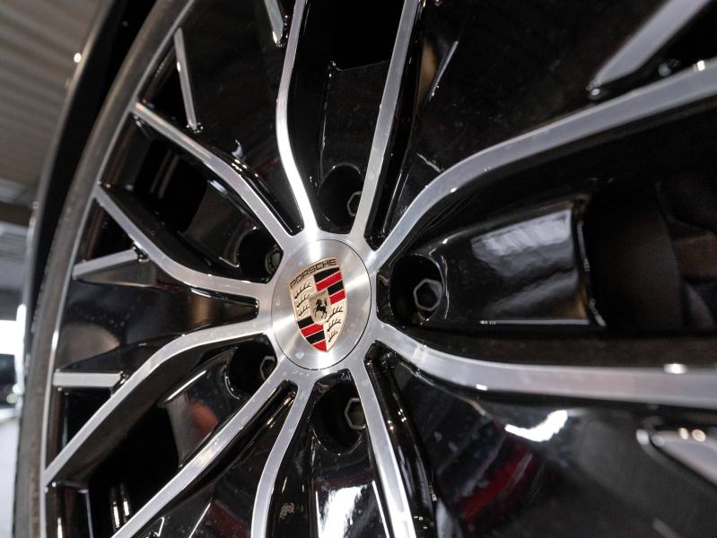 Voitures occasions PORSCHE MACAN Base Champagne-au-Mont-d'Or