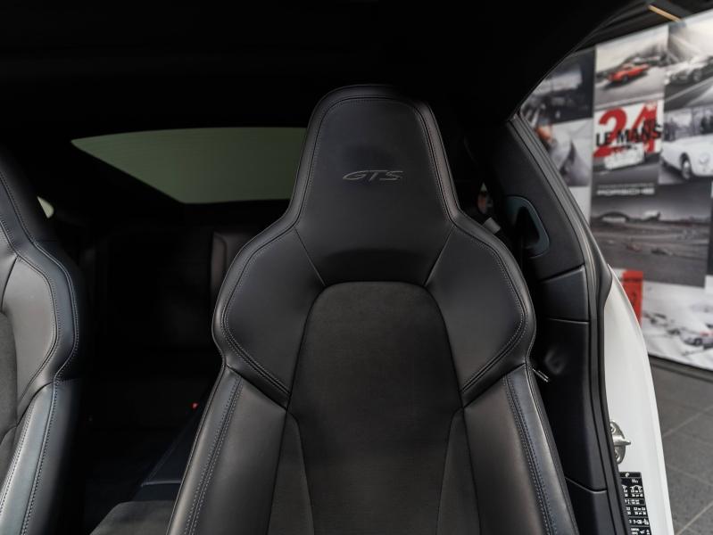 Voitures occasions PORSCHE 911 Coupe Carrera GTS Champagne-au-Mont-d'Or