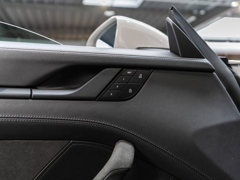 Voitures occasions PORSCHE 911 Coupe Carrera GTS Champagne-au-Mont-d'Or