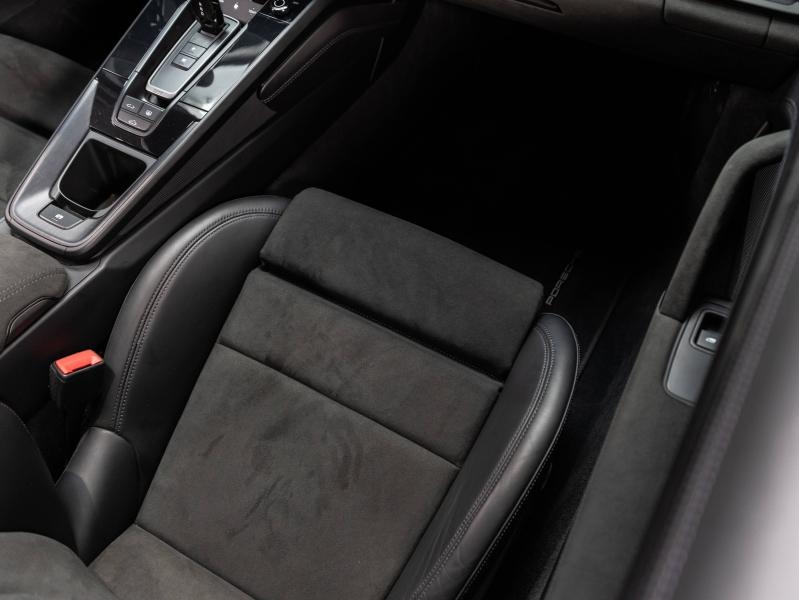 Voitures occasions PORSCHE 911 Coupe Carrera GTS Champagne-au-Mont-d'Or