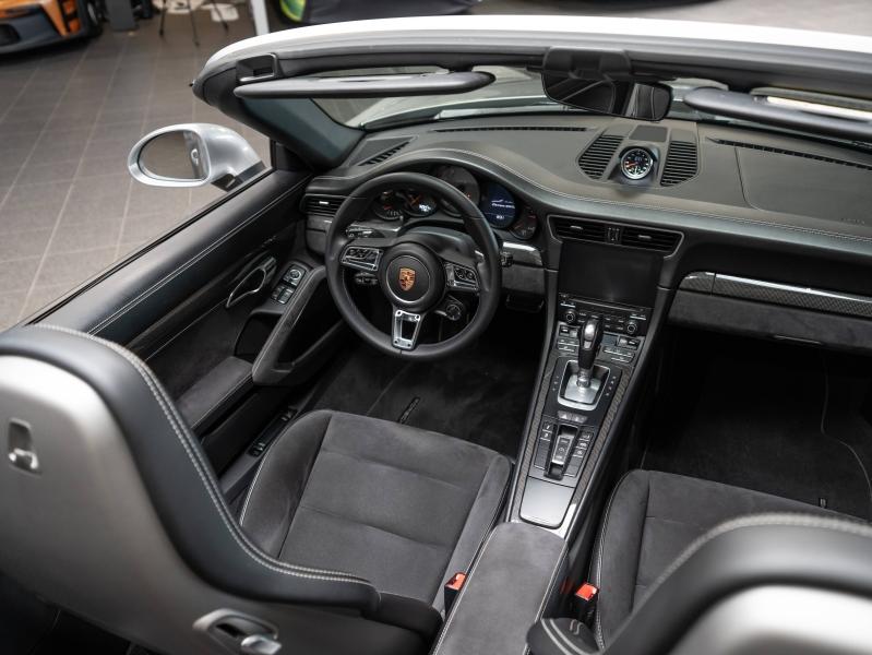 Voitures occasions PORSCHE 911 Cabriolet Carrera GTS Champagne-au-Mont-d'Or