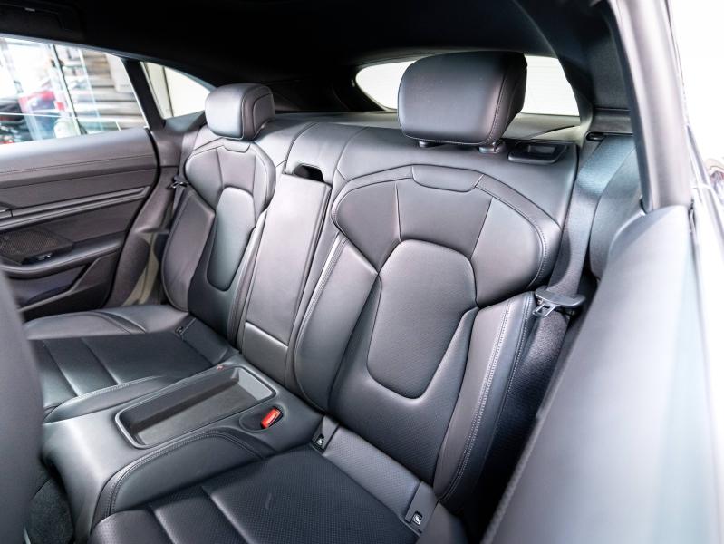 Voitures occasions PORSCHE Taycan Cross Turismo 4S Champagne-au-Mont-d'Or