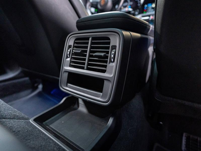 Voitures occasions PORSCHE Taycan Cross Turismo 4S Champagne-au-Mont-d'Or