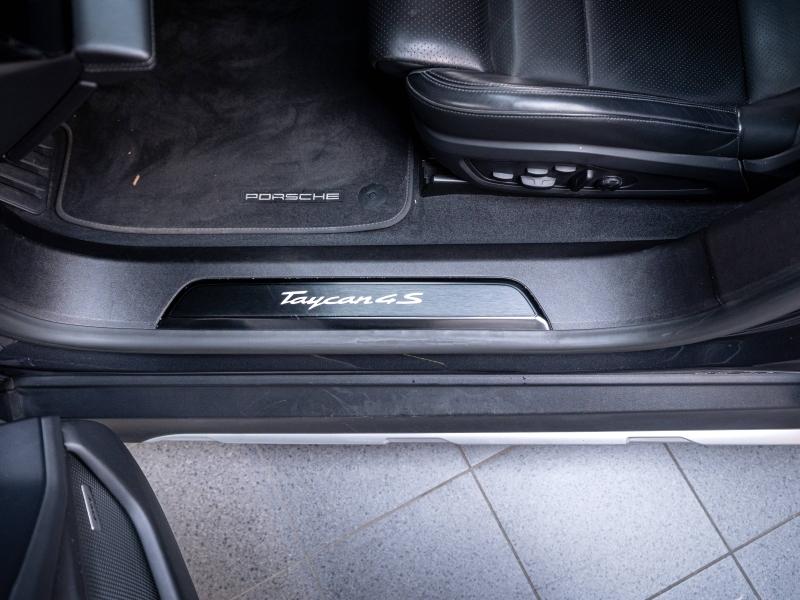 Voitures occasions PORSCHE Taycan Cross Turismo 4S Champagne-au-Mont-d'Or