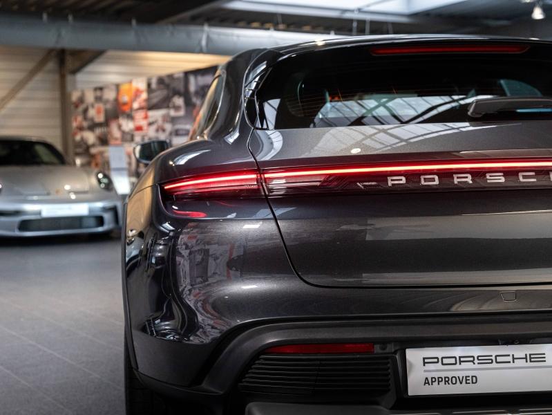 Voitures occasions PORSCHE Taycan Cross Turismo 4S Champagne-au-Mont-d'Or