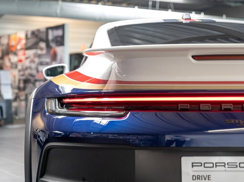 Voitures occasions PORSCHE 911 Coupe Dakar Champagne-au-Mont-d'Or