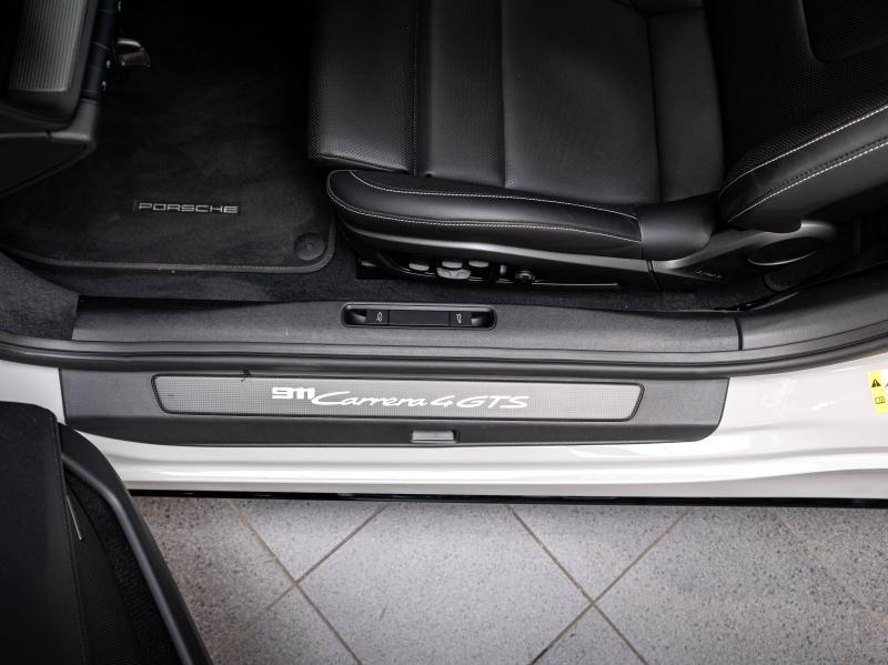 Voitures occasions PORSCHE 911 Coupe Carrera 4 GTS Champagne-au-Mont-d'Or