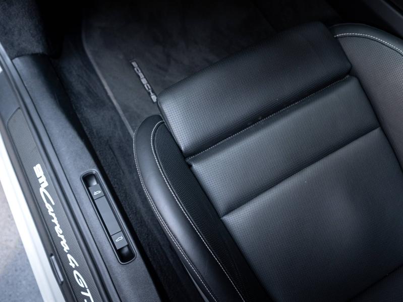 Voitures occasions PORSCHE 911 Coupe Carrera 4 GTS Champagne-au-Mont-d'Or