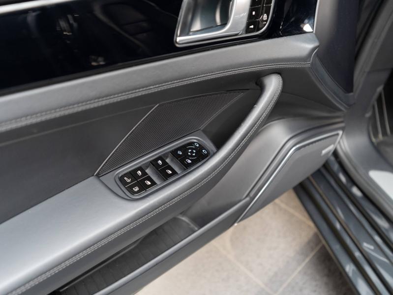 Voitures occasions PORSCHE PANAMERA 4 E-Hybrid Champagne-au-Mont-d'Or