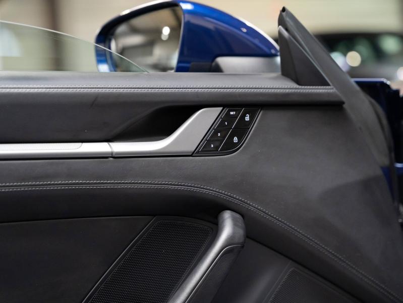 Voitures occasions PORSCHE 911 Cabriolet Carrera S Champagne-au-Mont-d'Or